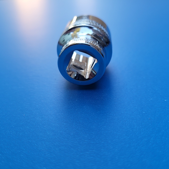 Chrome Socket - Picture 5 of 7